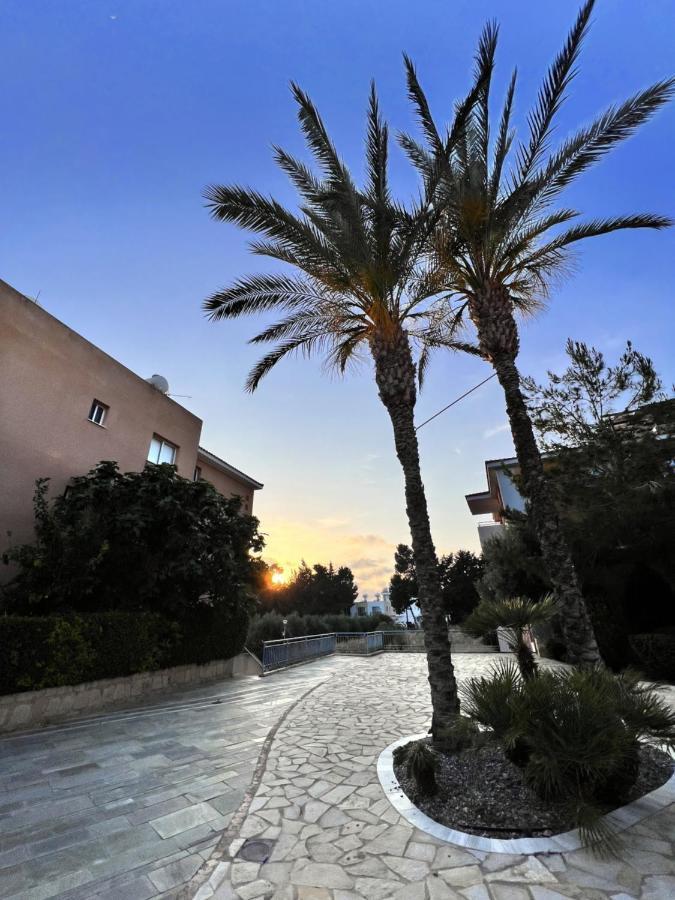 Iris Village Paphos Extérieur photo