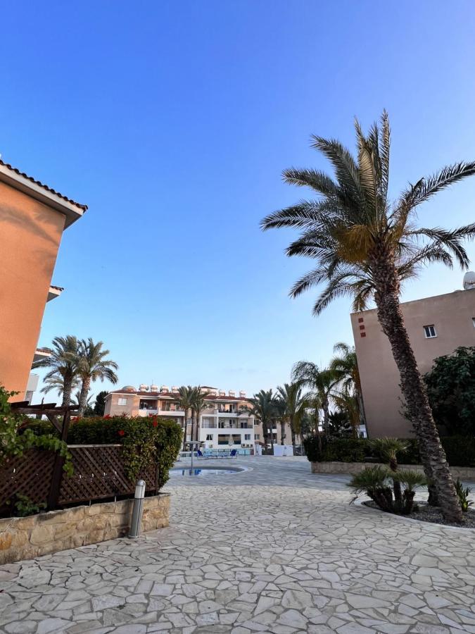 Iris Village Paphos Extérieur photo