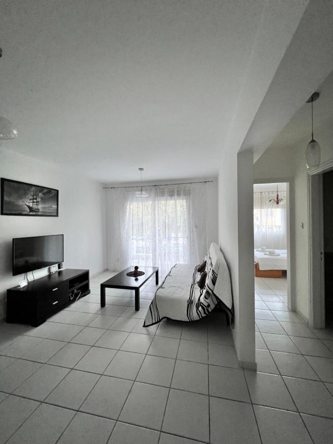 Iris Village Paphos Extérieur photo