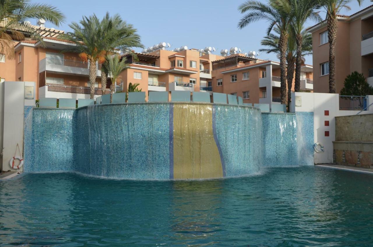 Iris Village Paphos Extérieur photo